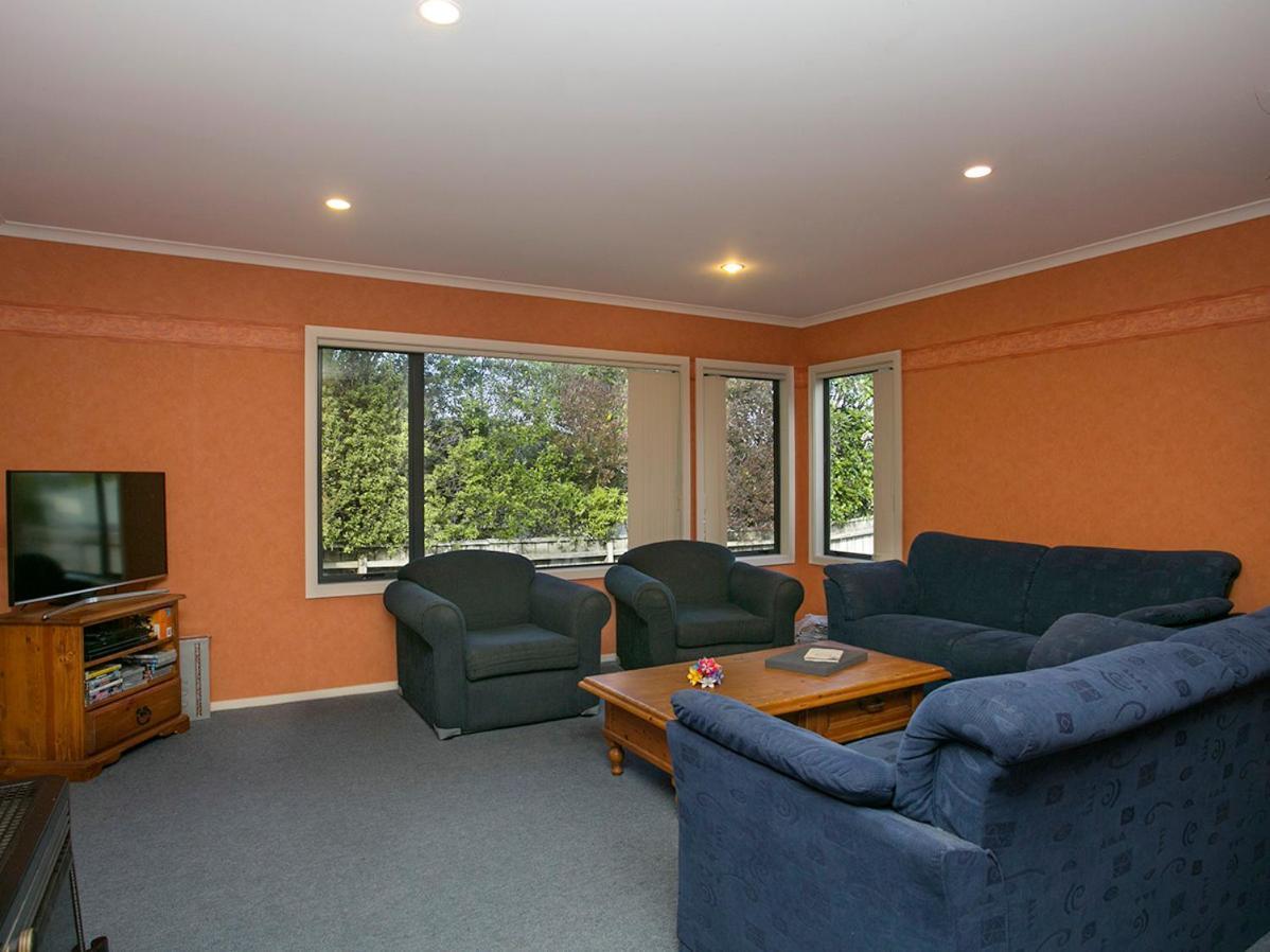 Laid Back On Lakewood - Taupo Holiday Home Exteriör bild
